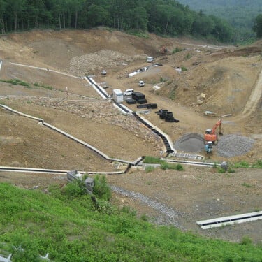 温泉地の治山工事（大涌谷）